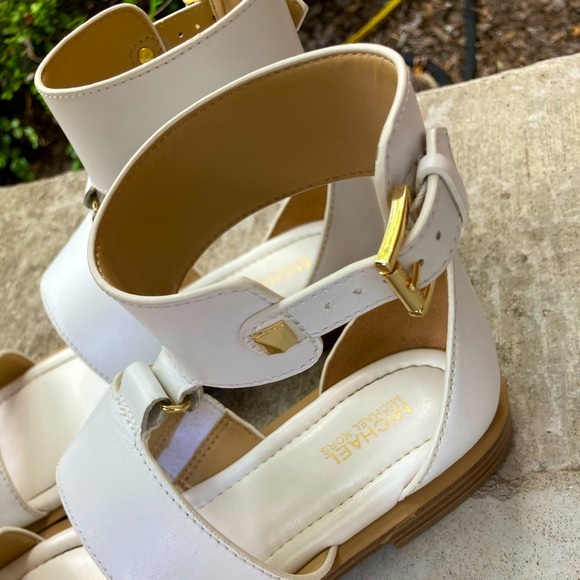 michael kors amos flat